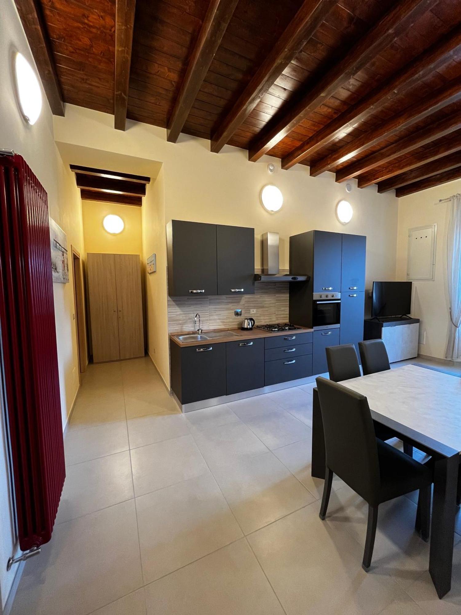 In Centro Rooms And Apartments Isola di Liri Exterior photo